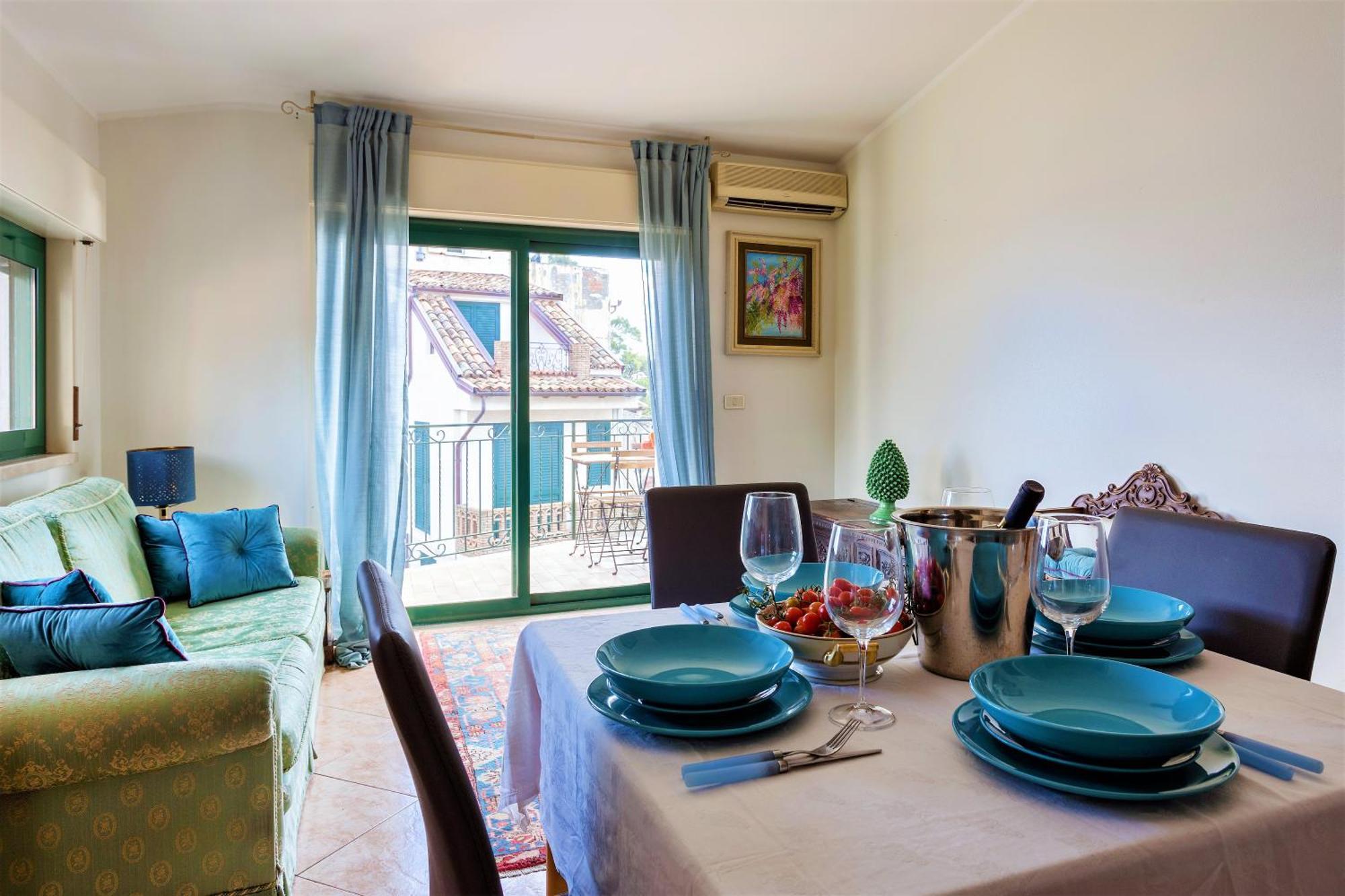 Beachfront Penthouse * Taormina