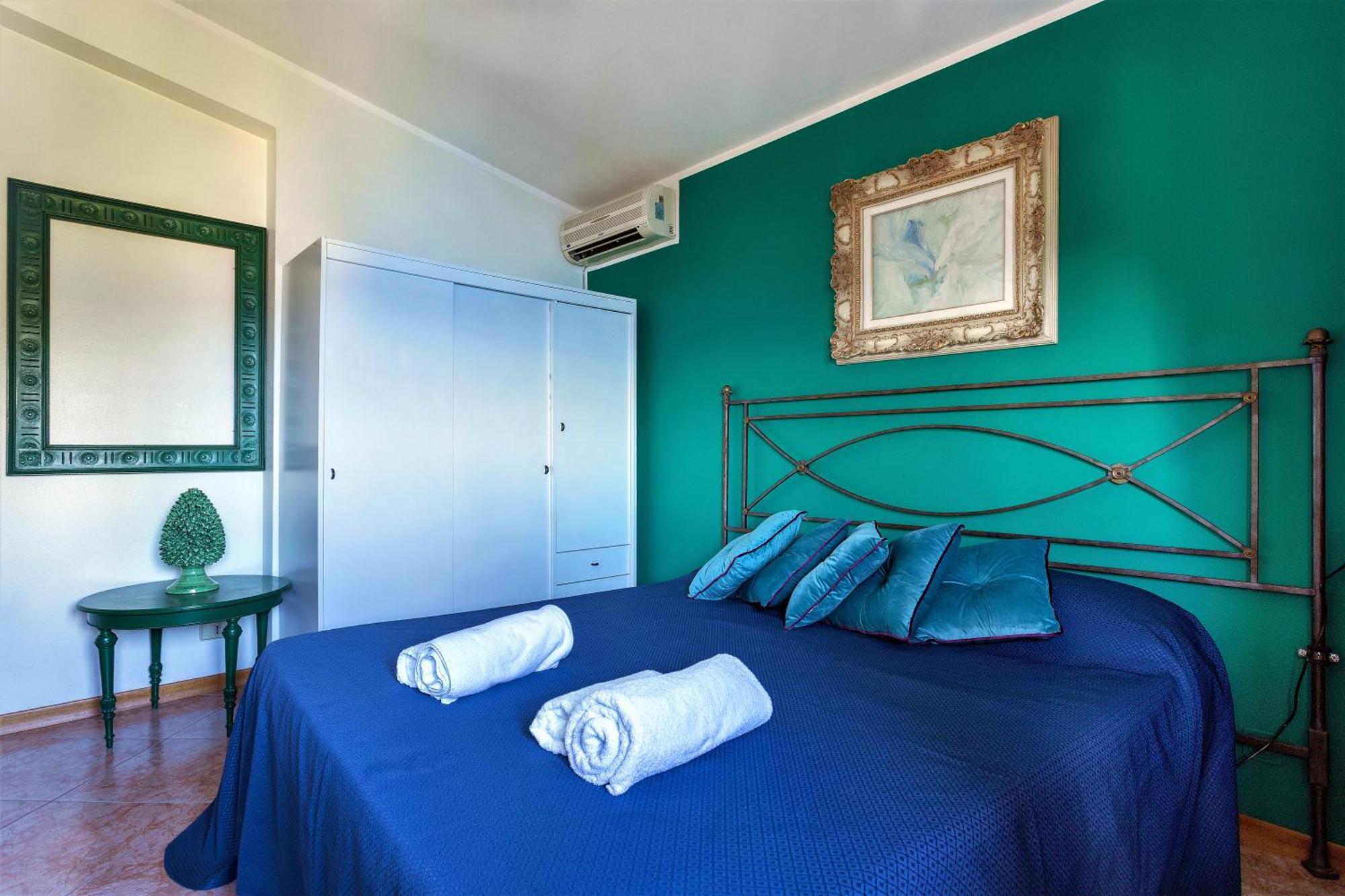 Beachfront Penthouse * Taormina