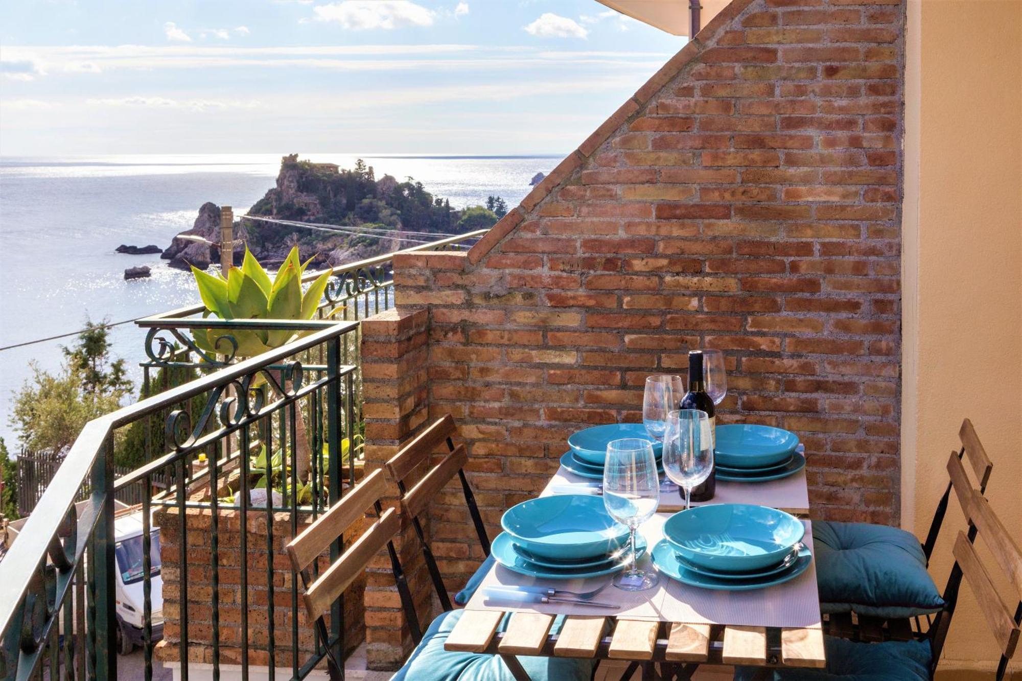 Beachfront Penthouse Taormina